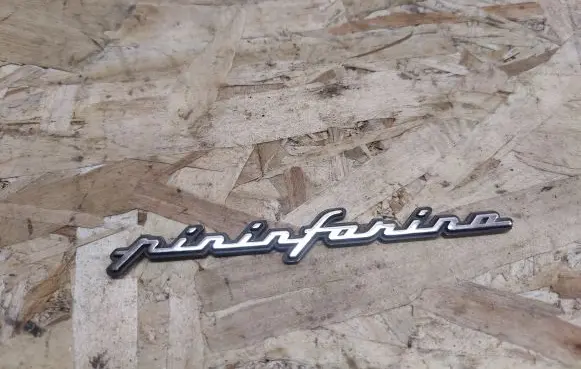 Maserati GranTurismo Fender model badge letters 