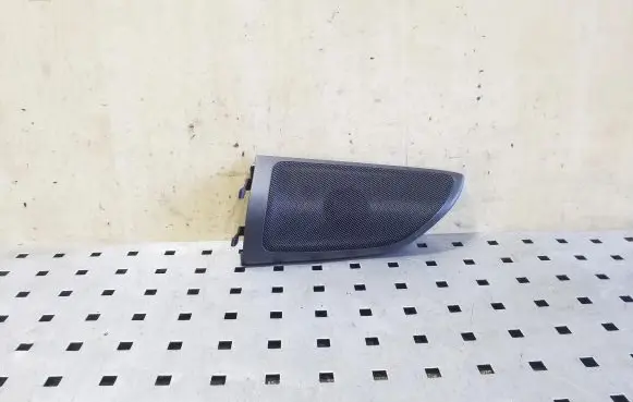 Mercedes-Benz B W246 W242 Front door high frequency speaker A2467200111 A2118200202
