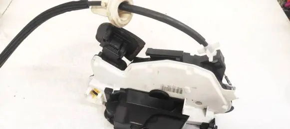 Audi A3 S3 8V Front door lock 5K2837016B
