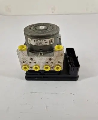 Mercedes-Benz C W205 ABS Pump A2539011400