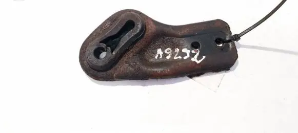 Radiator mount bracket