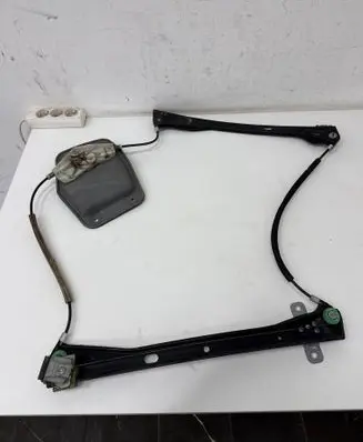 Volkswagen Jetta V Front door window regulator with motor 1K3837462A 1K5837462 5M0837462