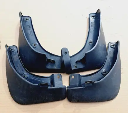 KIA Carens II Front mudguard 