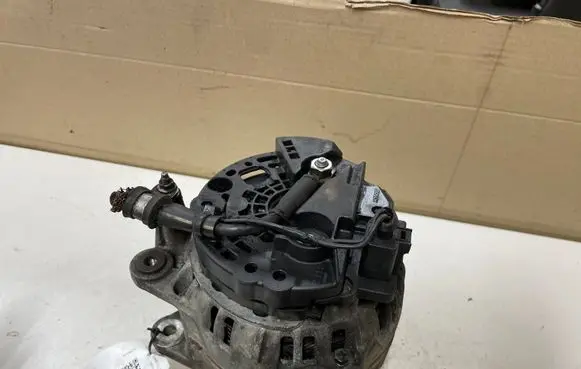 Volkswagen Golf VI Generator/alternator