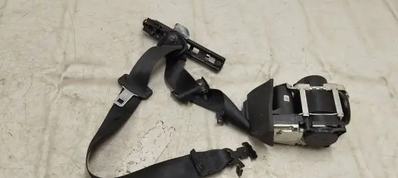 Volvo XC90 Front seatbelt 31675238