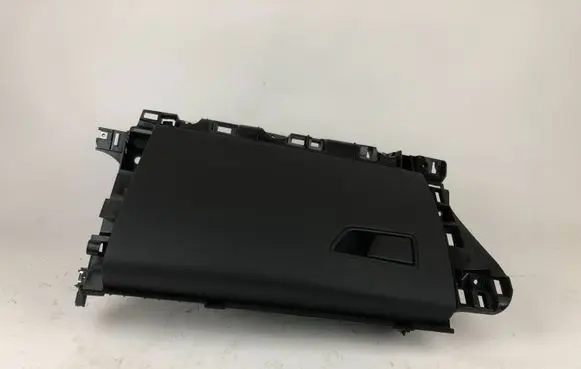 Maserati Levante Glove box set 670043149 1058881380 FA00AAU82751