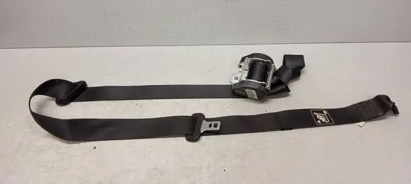 Rear seatbelt