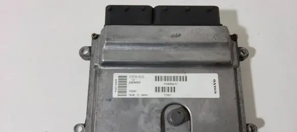 Volvo S40 Engine control unit/module P30650677 0797009132