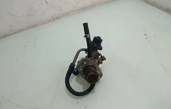 Lexus GS 250 350 300H 450H Fuel injection high pressure pump 210221759