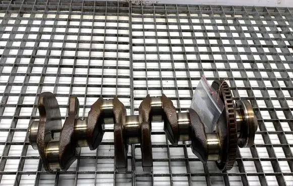 Volkswagen PASSAT B7 Crankshaft 06HP