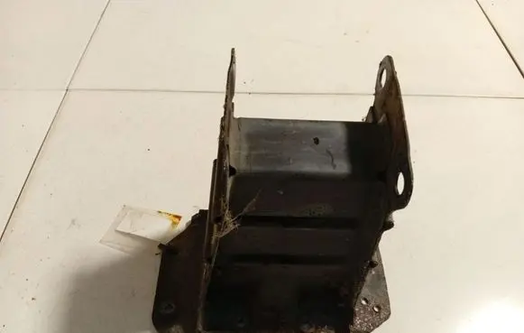 Mercedes-Benz A W169 Front bumper mounting bracket