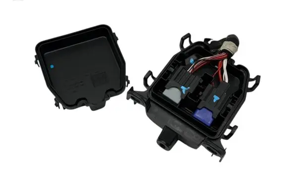 Renault Twingo III Fuse module A4535400124 243121445R 3101000