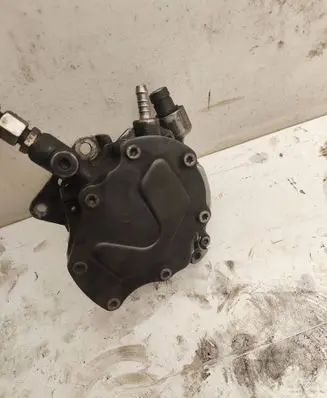 Volkswagen Touareg I Vacuum pump 070145209J 125070817