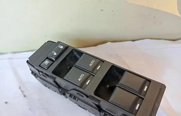 Chrysler 300 - 300C Electric window control switch 04602781AA