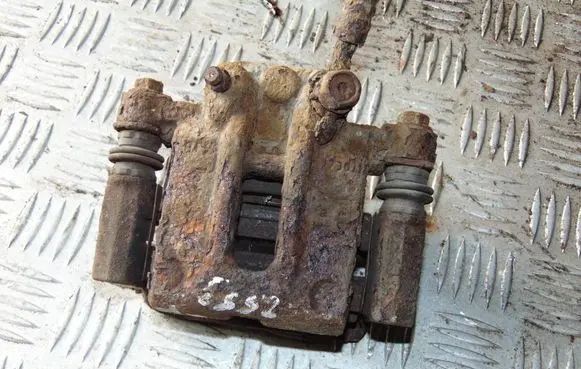 Toyota Corolla E120 E130 Rear brake caliper 4773002110