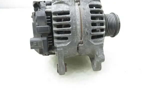 Volkswagen Sharan Generator/alternator 0124325101 038903024A