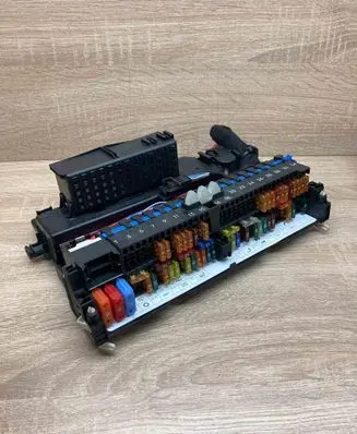 BMW 3 E46 Fuse module 8364540 8364542