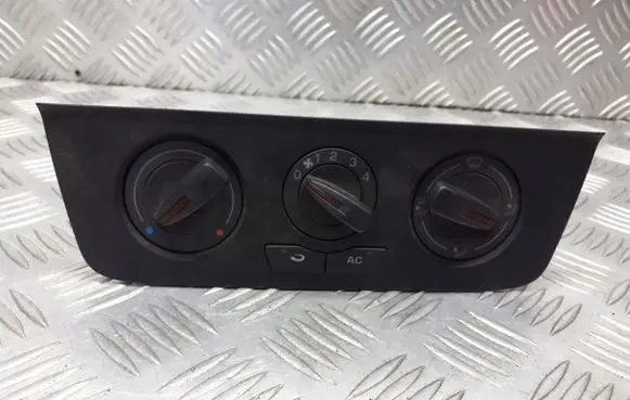 Seat Ibiza IV (6J,6P) Interior fan control switch 6J0820045