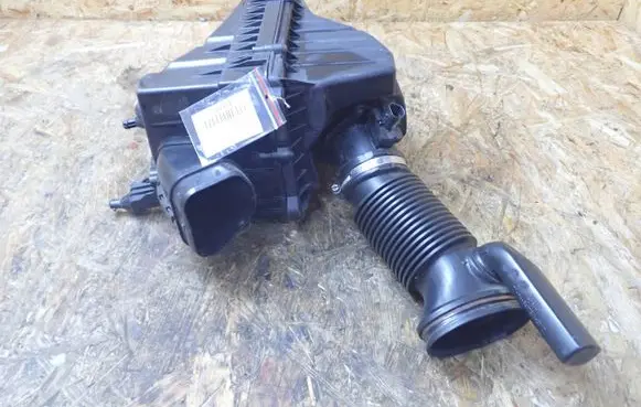Jaguar XJ X351 Mass air flow meter CPLA12B579AA