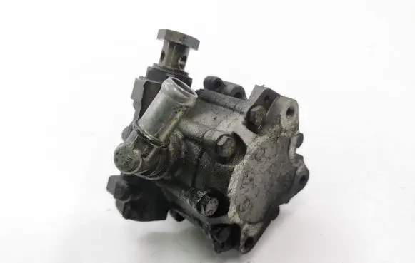 Volkswagen PASSAT B5 Power steering pump 91128