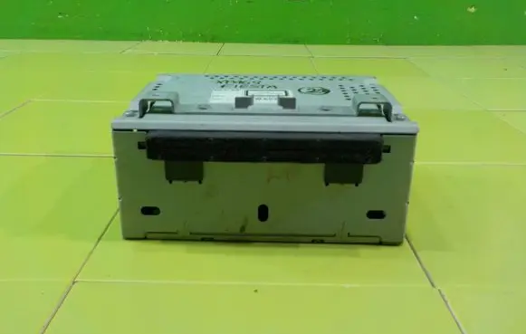 Ford Fiesta Radio/CD/DVD/GPS head unit AM5T18C815XK XP169