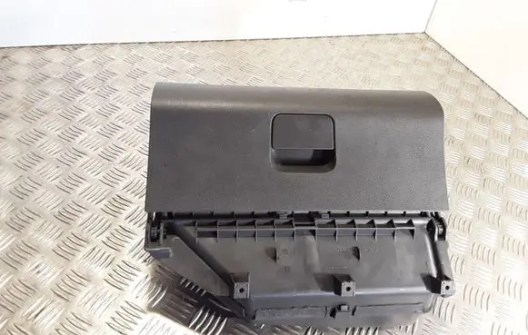 Volkswagen Polo IV 9N3 Glove box set 