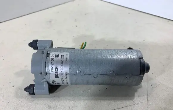 Mercedes-Benz E W211 Seat adjustment motor 0130002622 120607N P01215601