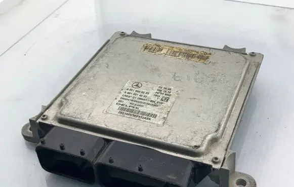 Mercedes-Benz C W205 Engine control unit/module A6519005203 A6519014502 8519253AY7412AS