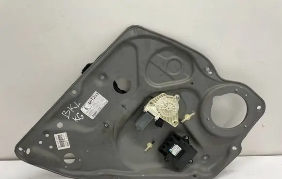 Mercedes-Benz B W246 W242 Rear door window regulator with motor A1697301579
