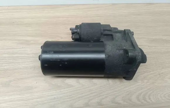 Volvo XC90 Starter motor 30724473 20071206 0510305