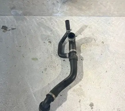 Volvo XC90 Engine coolant pipe/hose 31338292