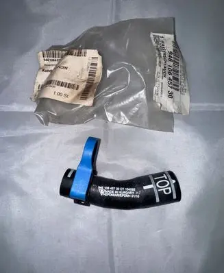 Porsche Macan (95B) Coolant pipe/hose 94610645730