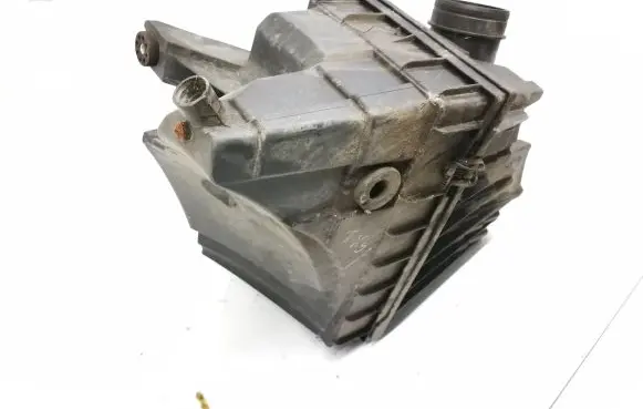 Volkswagen Multivan T5 Air filter box