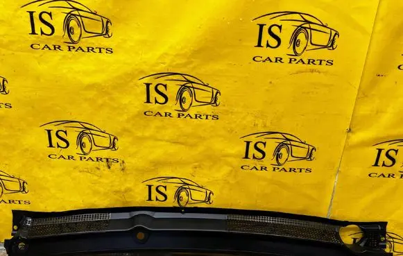 Dacia Sandero III Wiper trim 668114109R