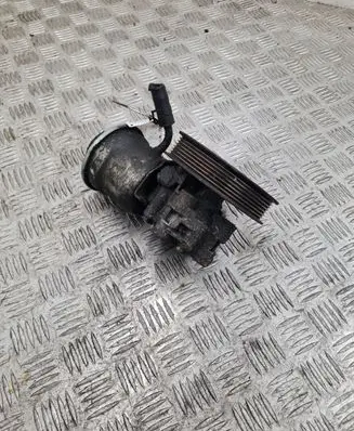 Toyota Avensis T250 Power steering pump