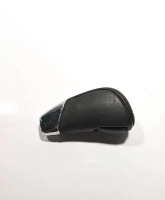 Nissan Qashqai Gear lever shifter trim leather/knob 