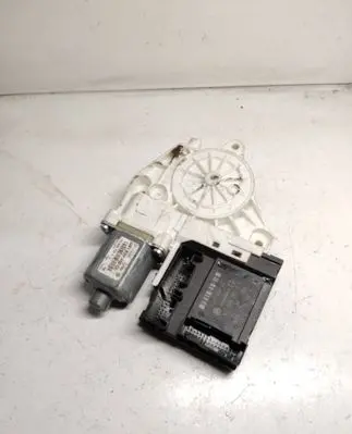 Volkswagen Golf Plus Front door window regulator motor 1K0959792G F005S00204