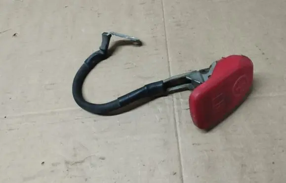 Peugeot 308 Positive cable (battery)