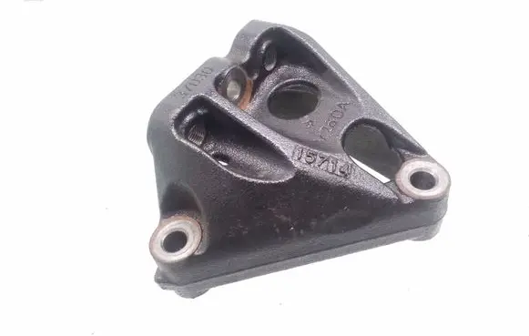Toyota Auris E180 Engine mounting bracket 37030 15714 V26DA