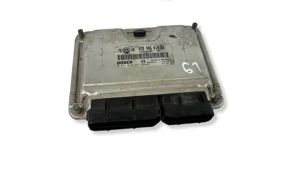 Volkswagen PASSAT B5 Engine control unit/module 038906019EK 28SA5041 0281010667