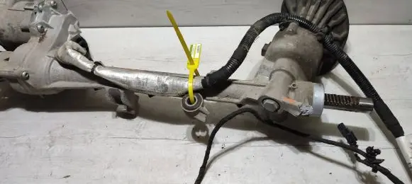 Volvo V40 Steering rack 32221490 180510N34905105