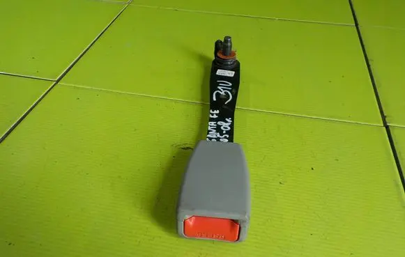 Hyundai Santa Fe Front seatbelt PRZOD 31U