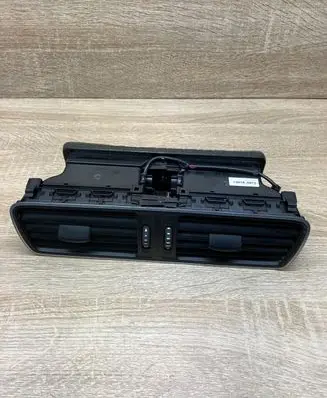 Volkswagen PASSAT CC Dash center air vent grill 3AC819728A