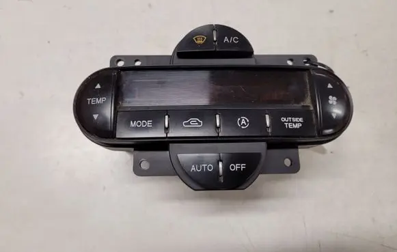 KIA Carens I Climate control unit 0K2FB61190