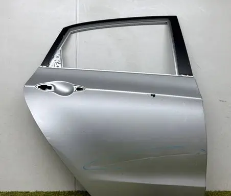 Hyundai i30 Rear door