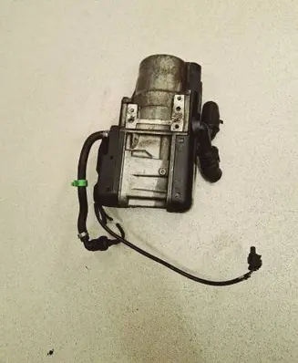 Volkswagen Touran II Auxiliary pre-heater (Webasto) 1K0815005LB 9020292A 9020193A