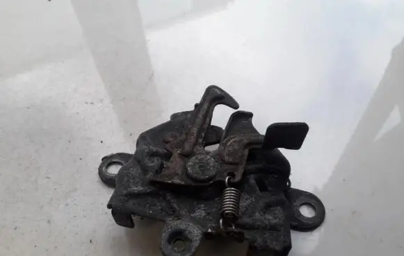 Hyundai Trajet Engine bonnet/hood lock/catch