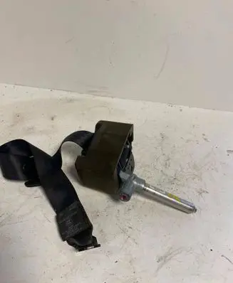 Volvo V50 Rear seatbelt 8639551