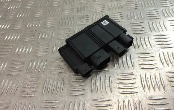 BMW 2 F45 Power management control unit 8647841