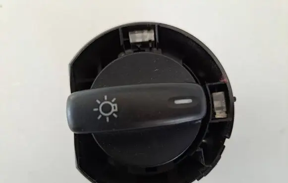 Volkswagen Golf V Light switch 1K0941431AS 0448 K1AST